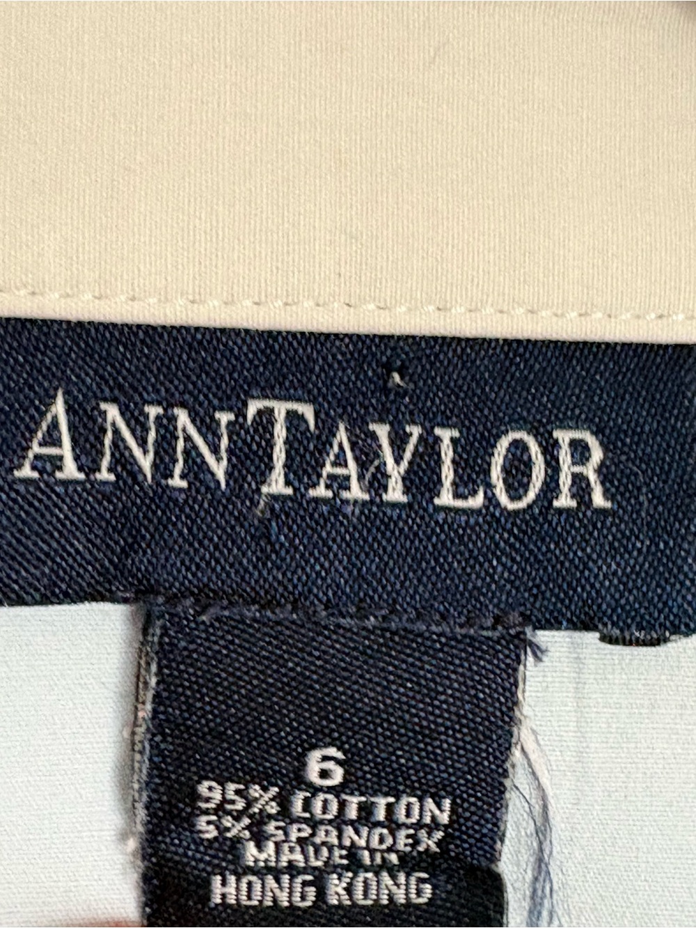 ANN TAYLOR Light Blue Button Down White Collar Cuffs Preppy Corporate Size 6 - Picture 4 of 12